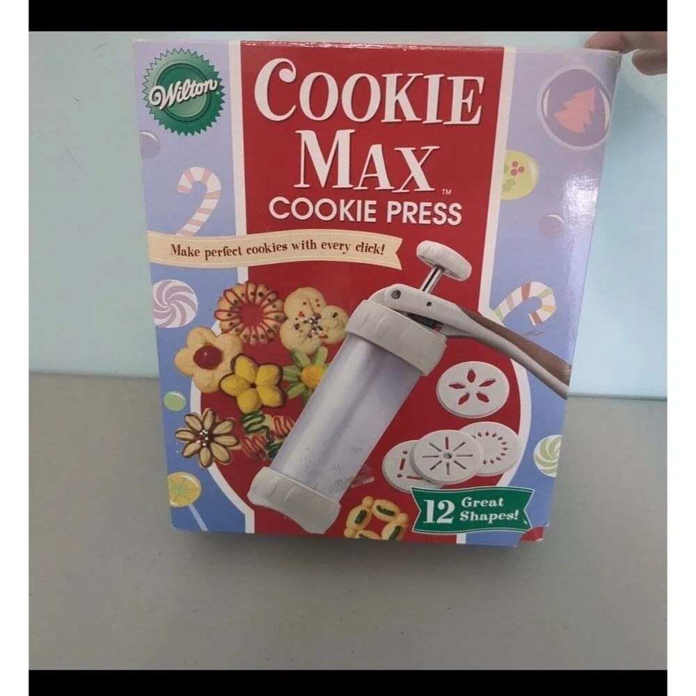 Wilton Cookie Maker Deluxe Cookie Press 12 Cookie Designs Cushion Grip Ergonomic